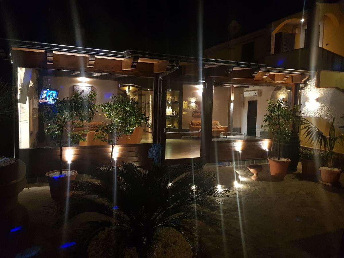 Il Borghetto Hotel Ristorante ลาเมเซ แตร์เม ภายนอก รูปภาพ